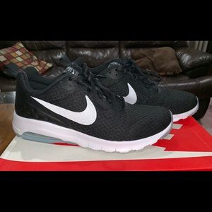 Women’s Nike sneakers